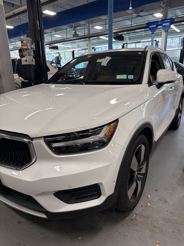 2019 Volvo XC40 Momentum