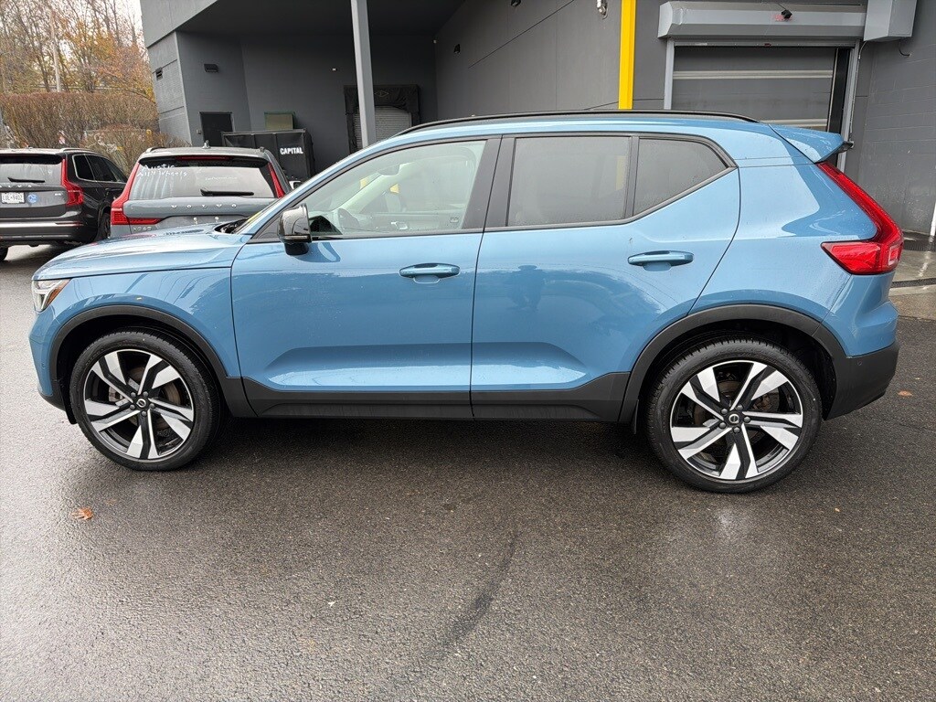 Certified 2023 Volvo XC40 B5 AWD Ultimate Dark SUV