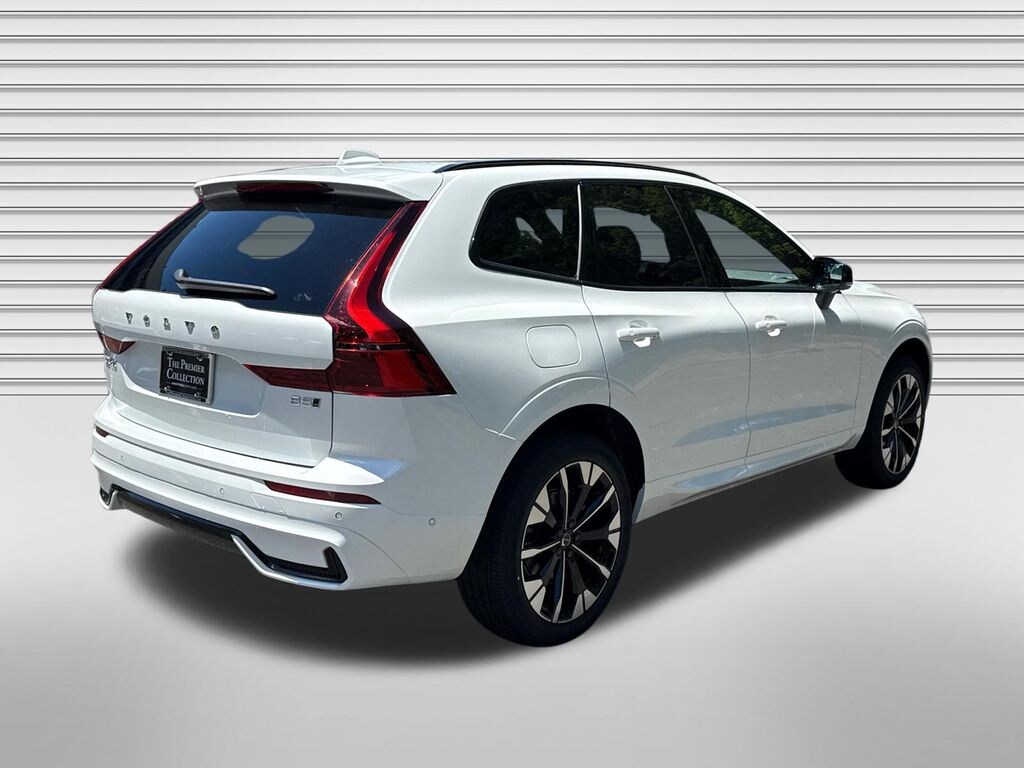 New 2026 Volvo XC60 B5 Plus SUV