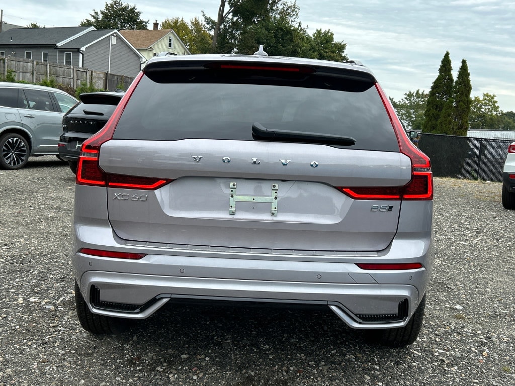 New 2027 Volvo XC60 B5 Core SUV