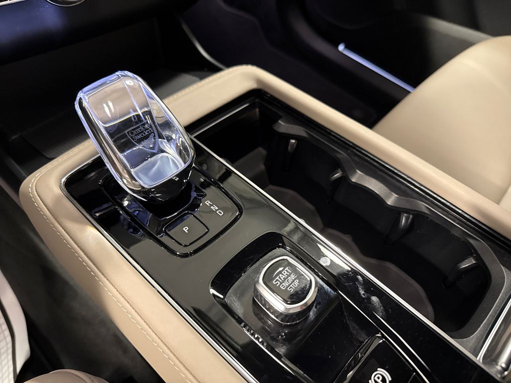 2026 Volvo XC90 Core - Photo 17