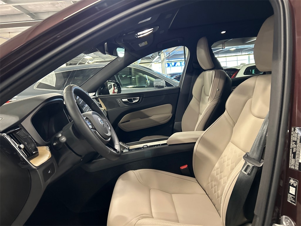 2026 Volvo XC60 Core - Photo 10