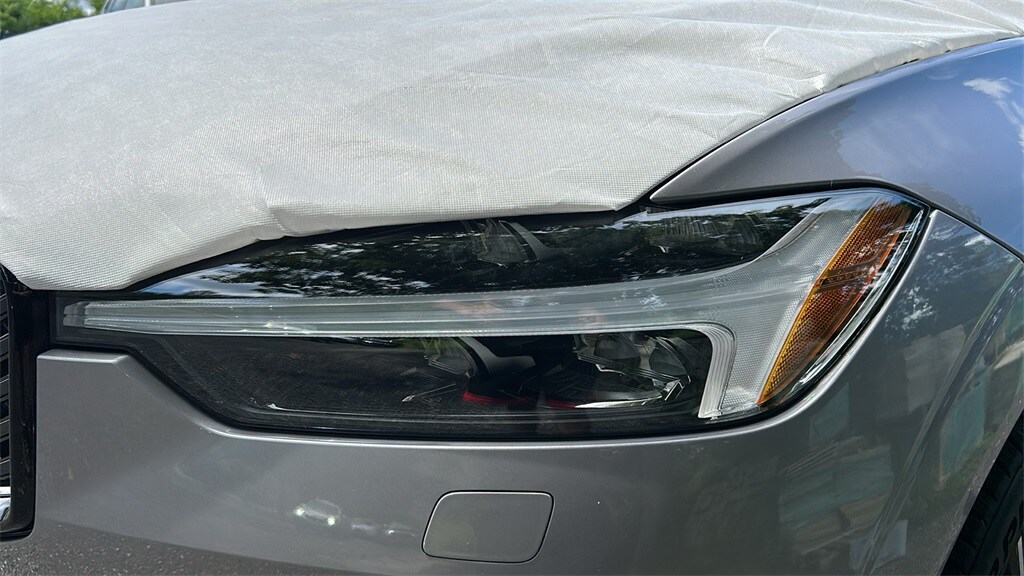 2026 Volvo XC60 B5 Plus photo 4