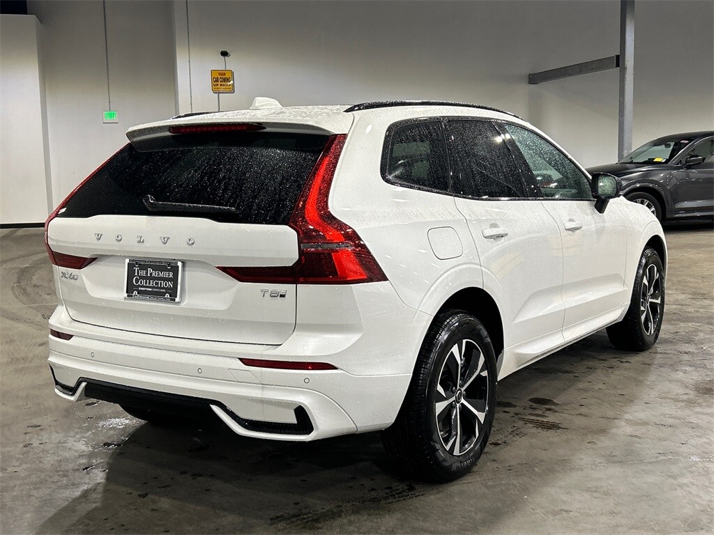 New 2026 Volvo XC60 plug-in hybrid T8 Core SUV