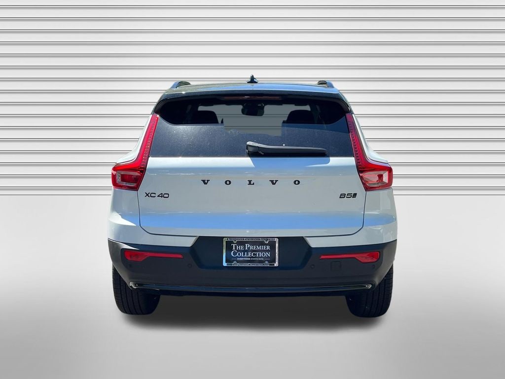 New 2026 Volvo XC40 B5 Ultra Black Edition SUV