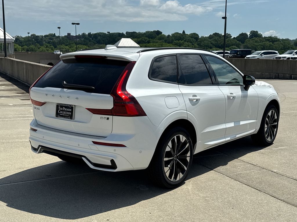 New 2026 Volvo XC60 B5 Plus SUV