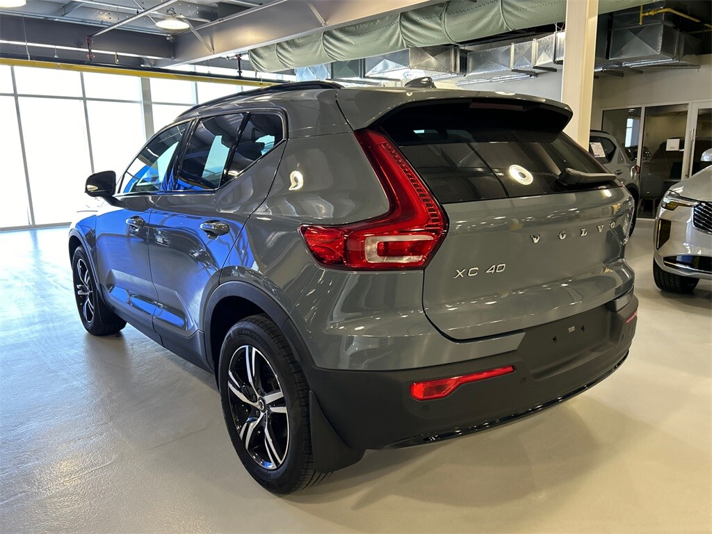 Certified 2023 Volvo XC40 B5 AWD Plus Dark SUV