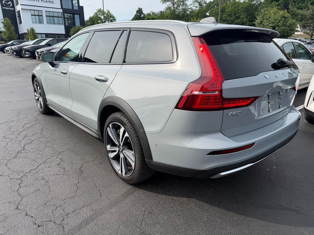 Certified 2025 Volvo V60 Cross Country B5 Plus Wagon