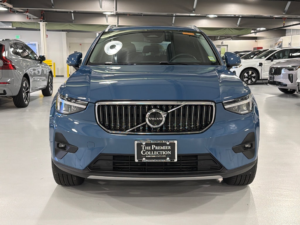 Certified 2024 Volvo XC40 B5 Plus Bright SUV