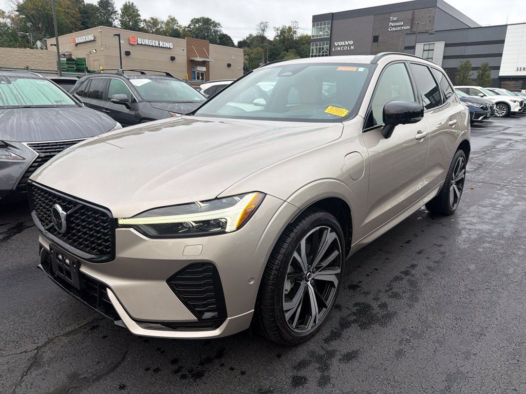 Certified 2024 Volvo XC60 plug-in hybrid T8 Ultimate Dark SUV