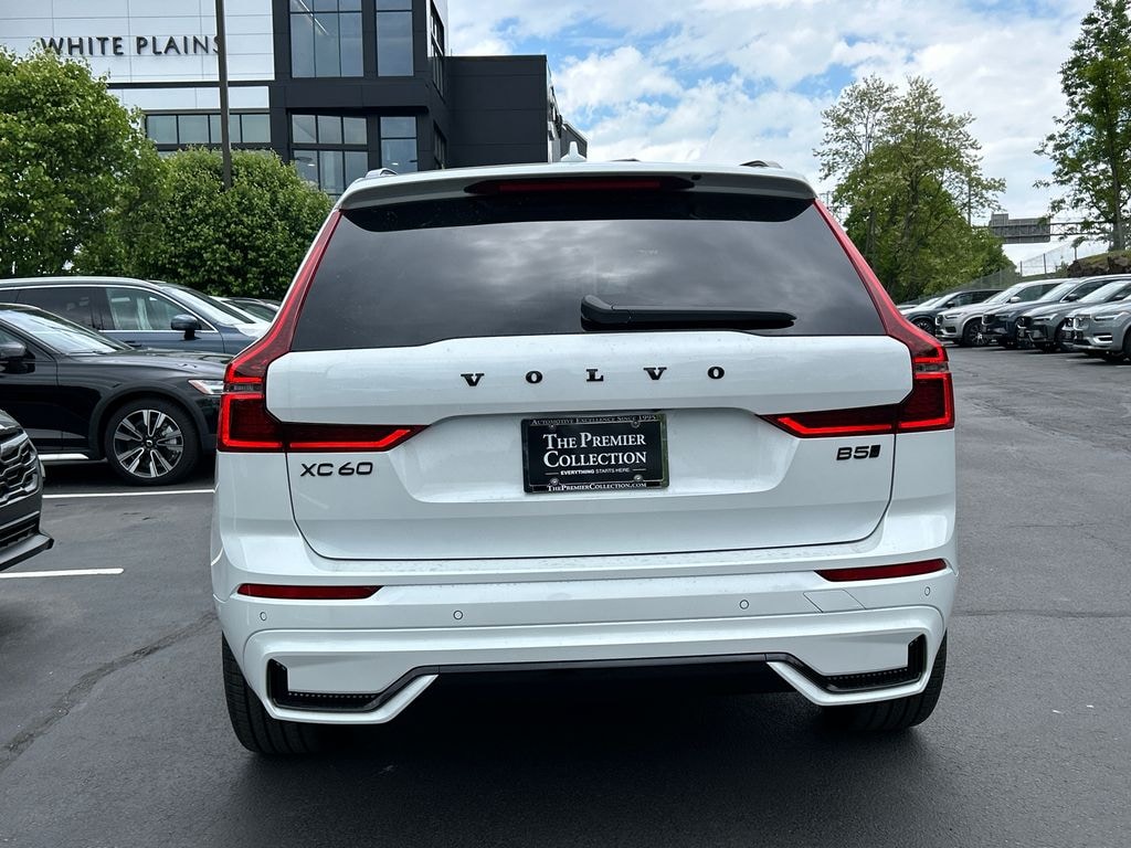 New 2026 Volvo XC60 B5 Ultra Black Edition SUV