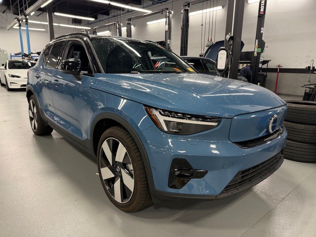 Certified 2024 Volvo XC40 Recharge Pure Electric Twin Ultimate SUV