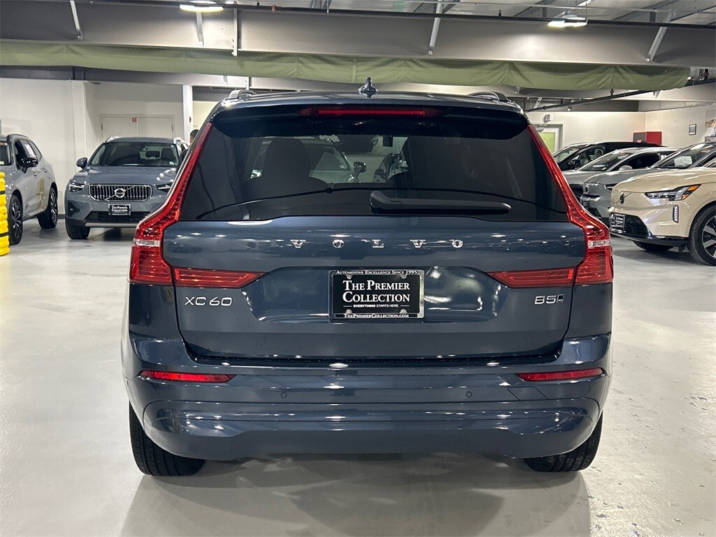 Used 2022 Volvo XC60 B5 AWD Momentum SUV