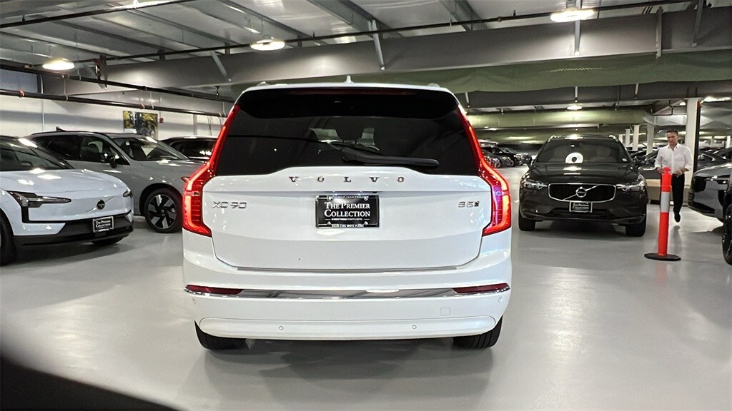 2024 Volvo XC90 B5 Core photo 3