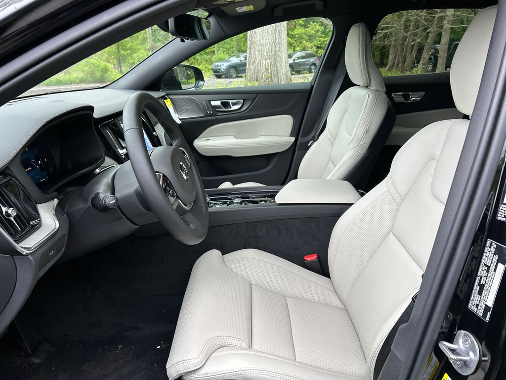 2026 Volvo V60 Cross Country Ultra - Photo 10