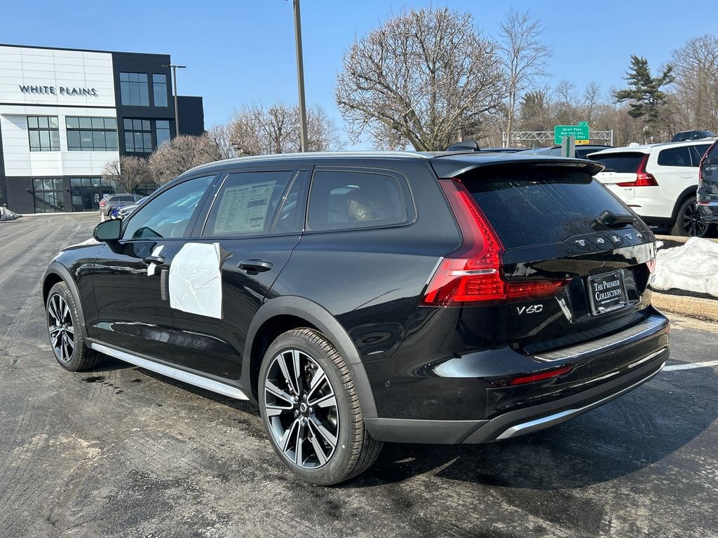 New 2026 Volvo V60 Cross Country B5 Ultra Wagon