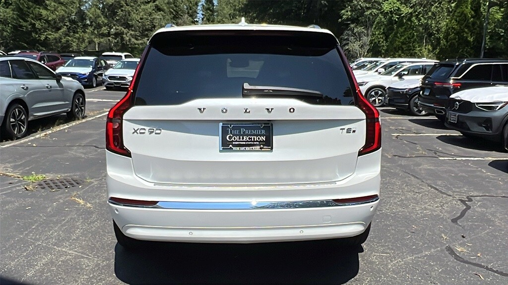 2026 Volvo XC90 T8 Plus photo 2