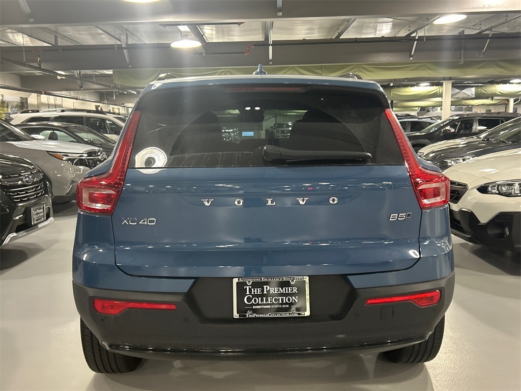 Certified 2025 Volvo XC40 B5 Plus Dark Theme SUV