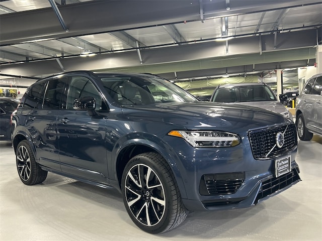 2023 Volvo XC90 Recharge Plug-In Hybrid Plus Dark 7-Seater SUV