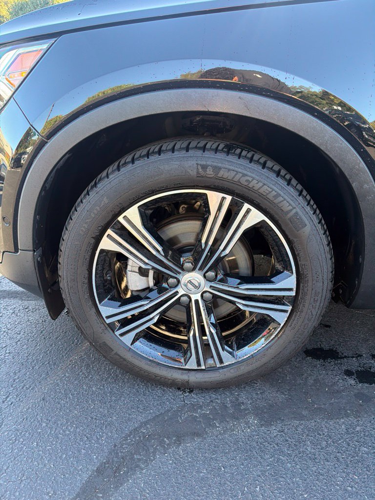 Used 2021 Volvo XC40 T5 Inscription SUV
