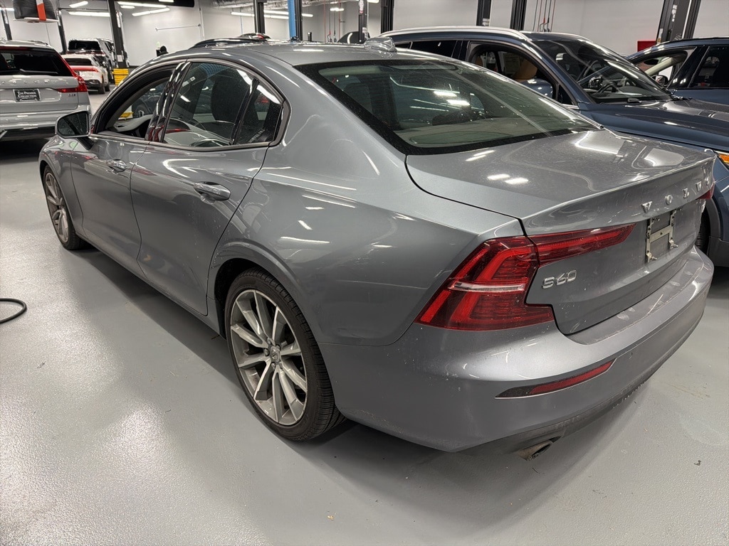 Used 2019 Volvo S60 T6 Momentum Sedan