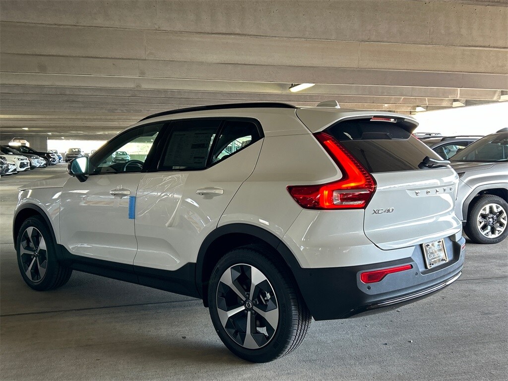 New 2026 Volvo XC40 B5 Plus SUV