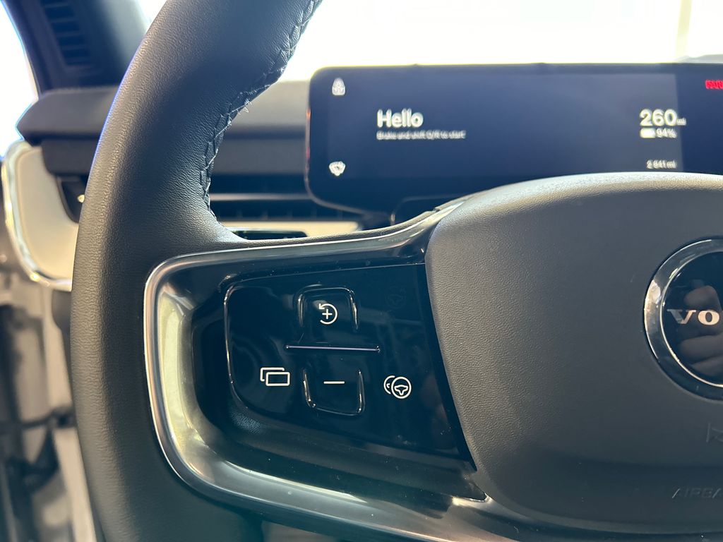 2025 Volvo EX90 Ultra - Photo 13