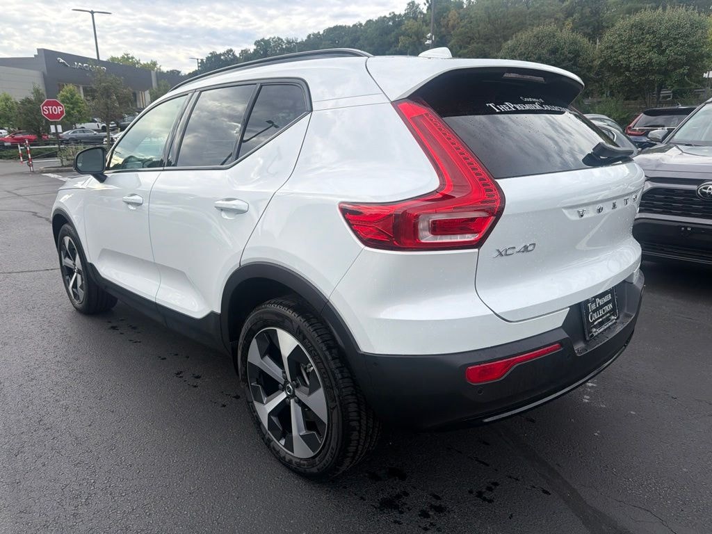 New 2026 Volvo XC40 B5 Plus SUV