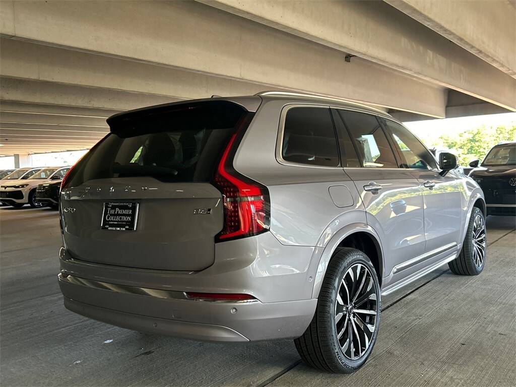 2026 Volvo XC90 Plus photo 2