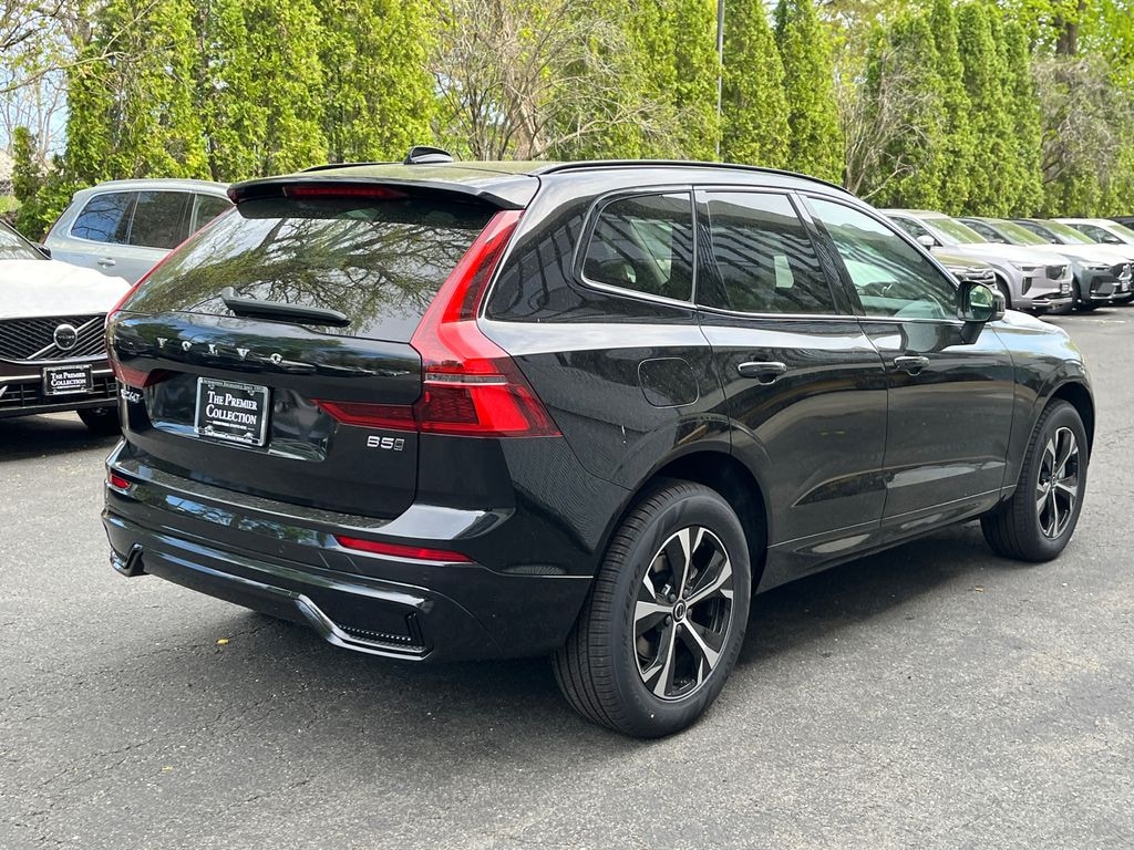 New 2026 Volvo XC60 B5 Core SUV