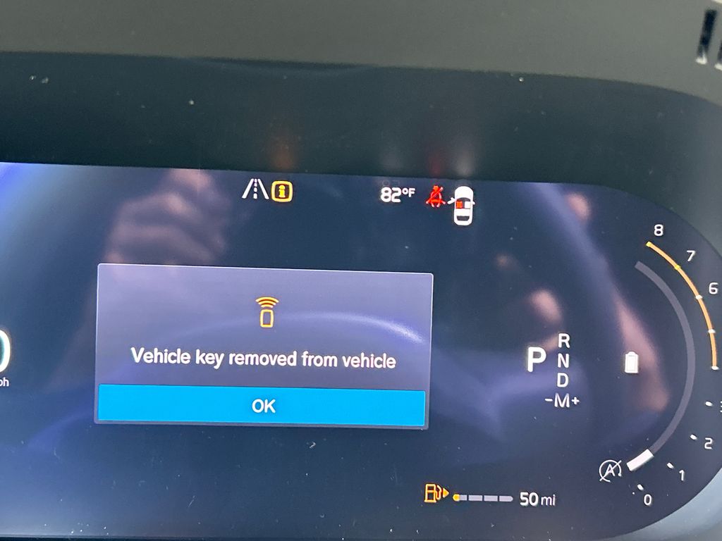 2026 Volvo XC60 Plus - Photo 16