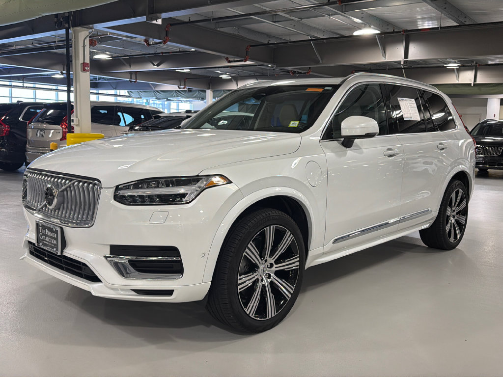 Certified 2025 Volvo XC90 plug-in hybrid T8 Plus 7-Seater SUV