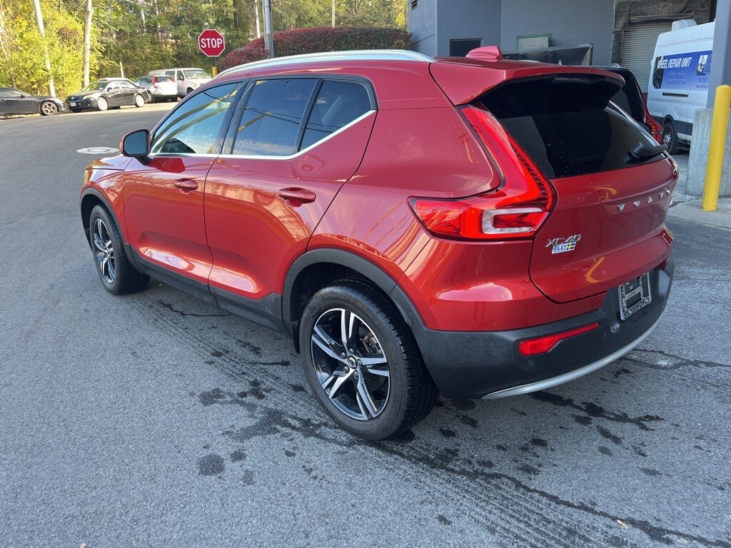 2023 Volvo XC40 AWD Plus photo 2