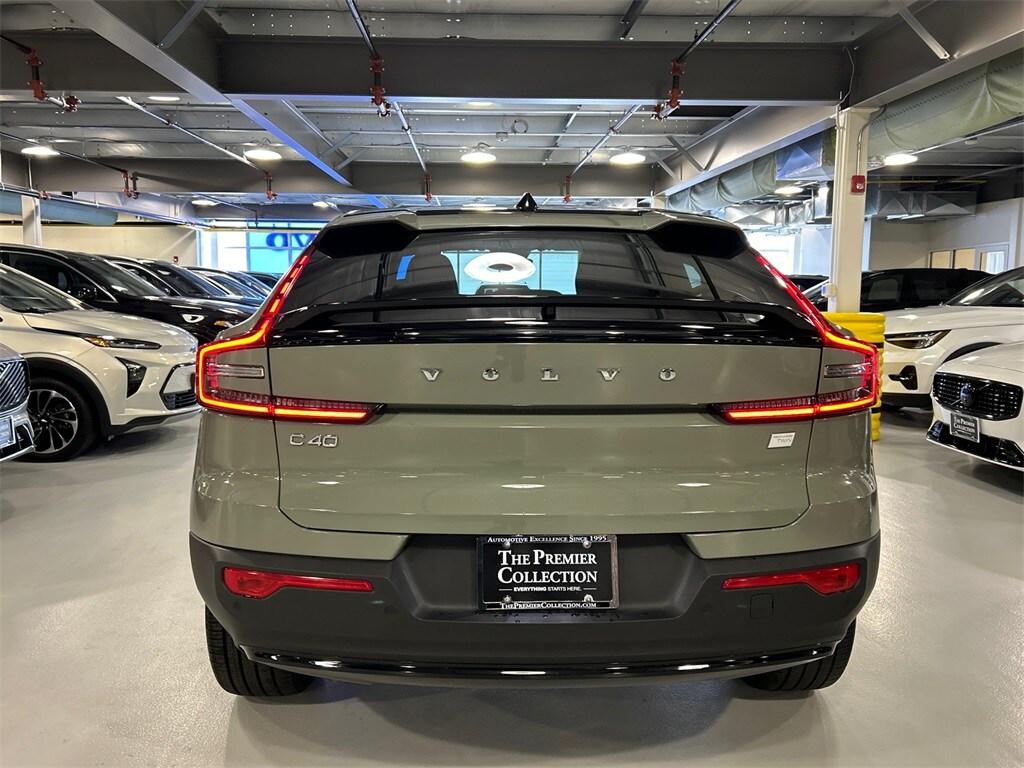 2023 Volvo C40 Recharge Ultimate photo 3