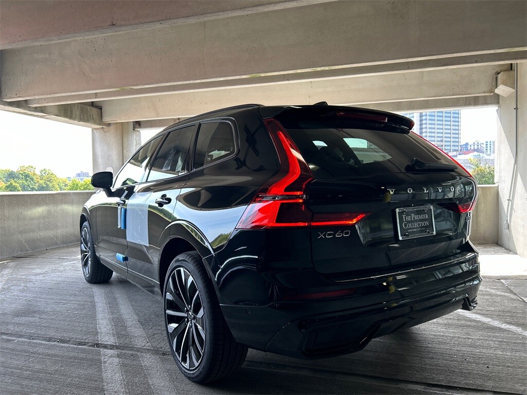 2026 Volvo XC60 B5 photo 4
