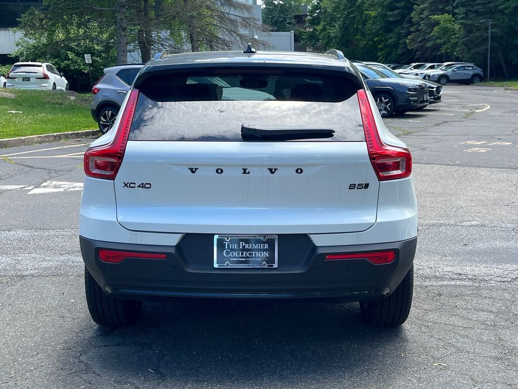 New 2026 Volvo XC40 B5 Ultra Black Edition SUV