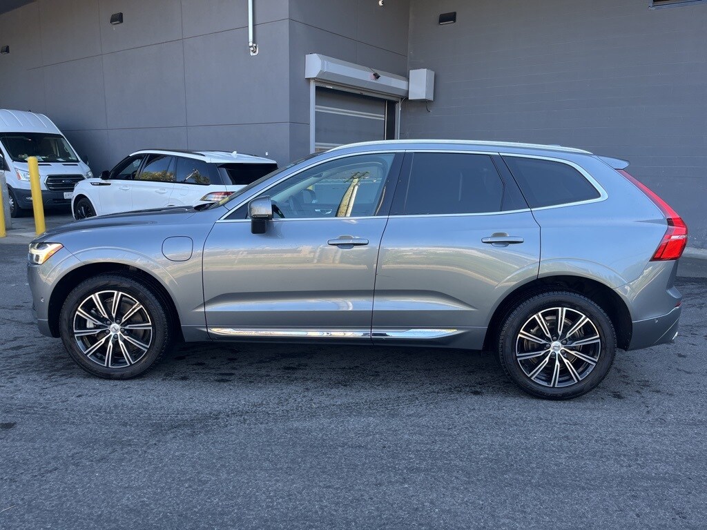 2020 Volvo XC60 Hybrid T8 Inscription photo 3