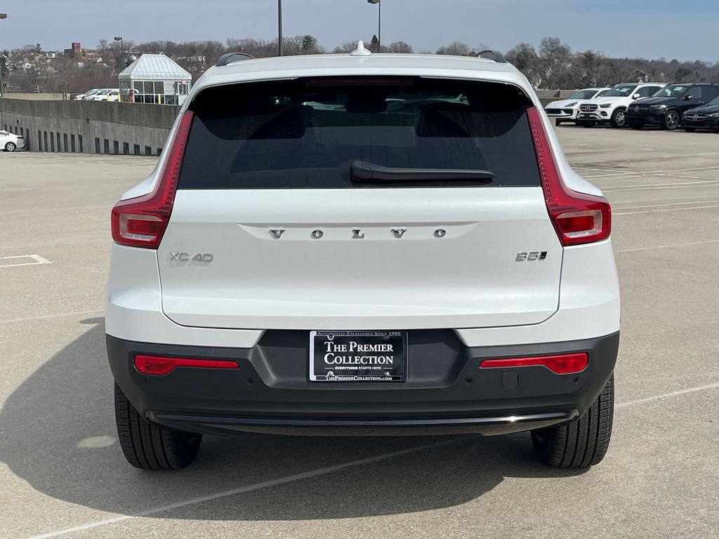 New 2026 Volvo XC40 B5 Plus SUV