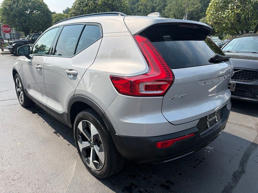 Used 2024 Volvo XC40 B5 Plus Dark SUV