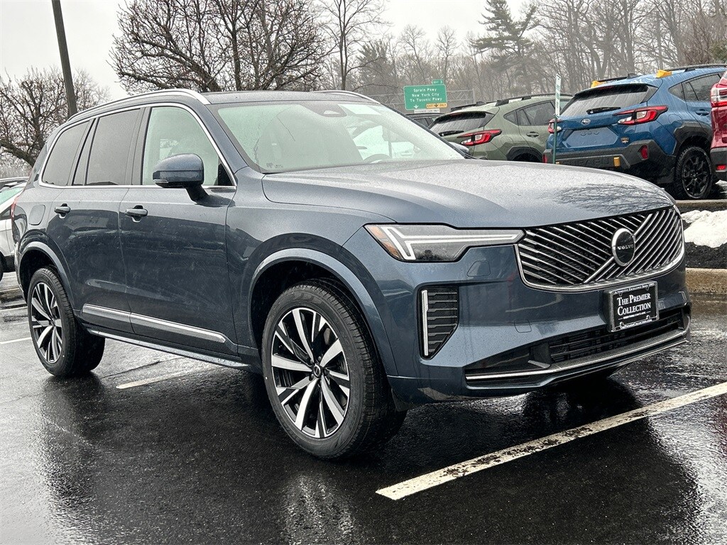 New 2026 Volvo XC90 B5 Core SUV