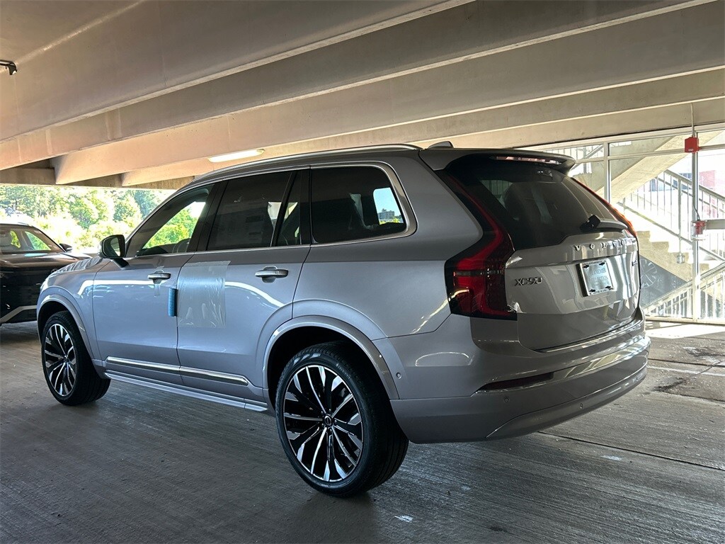 2026 Volvo XC90 Plus photo 4
