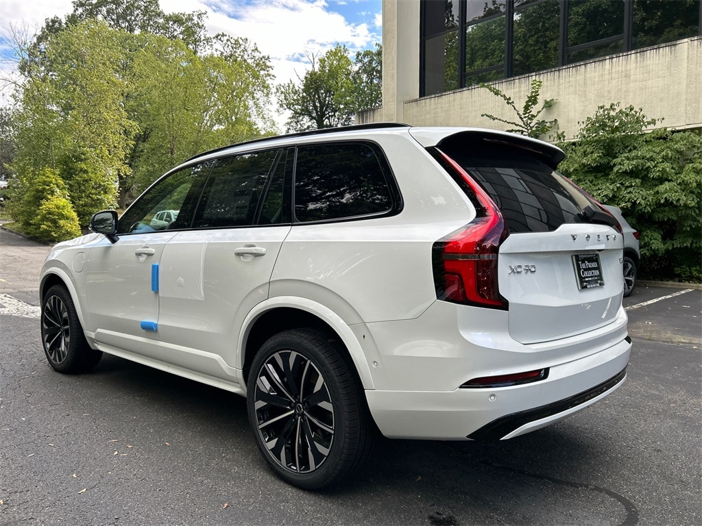 New 2026 Volvo XC90 plug-in hybrid T8 Ultra Dark Theme 6-Seater SUV