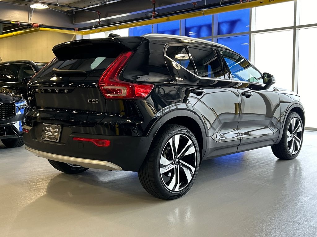 Certified 2025 Volvo XC40 B5 Plus Bright Theme SUV