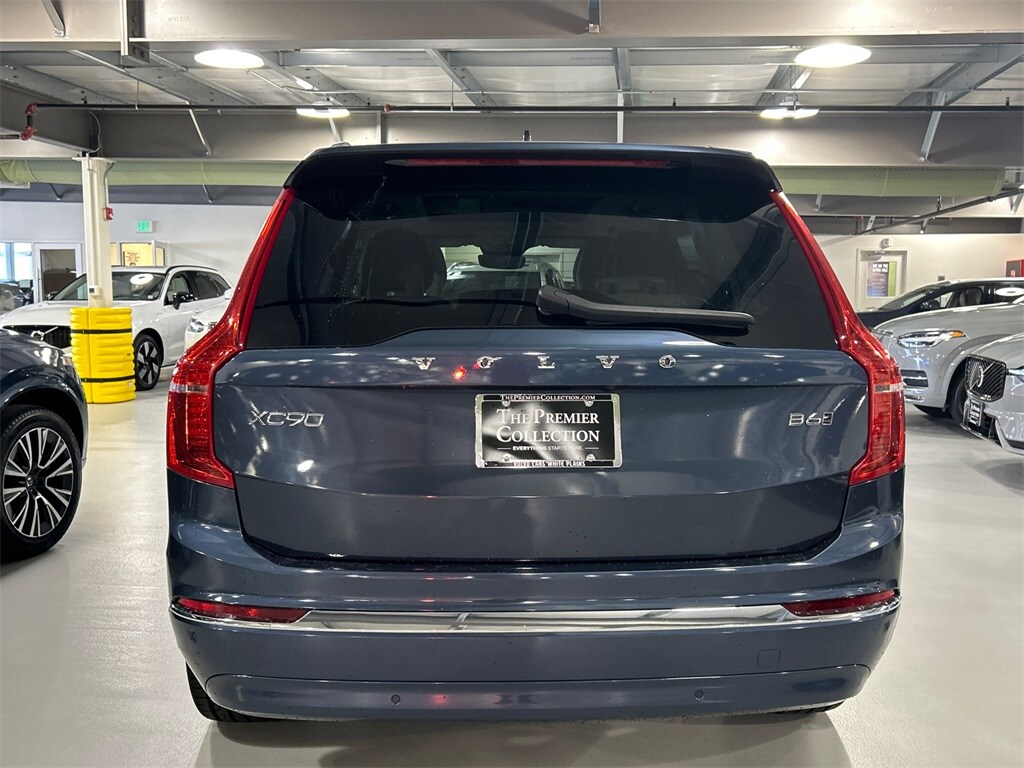 2023 Volvo XC90 AWD Plus photo 2