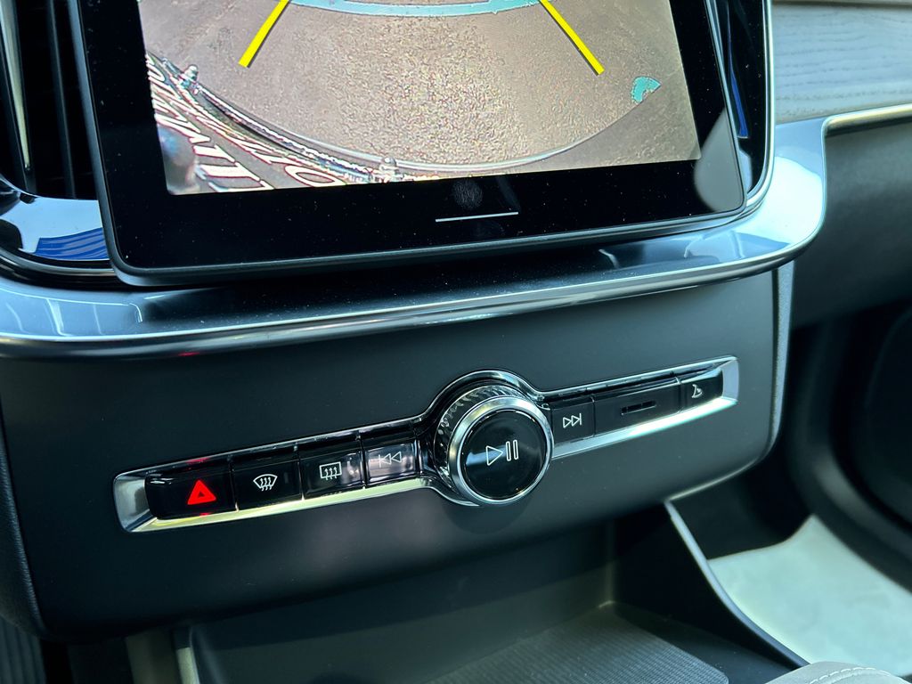2026 Volvo XC90 Core - Photo 18