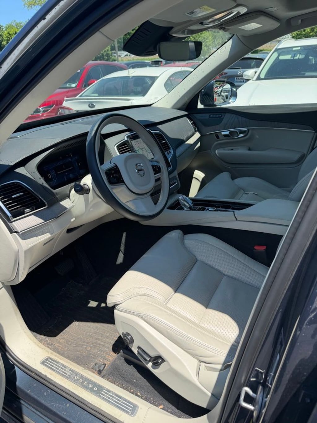 Certified 2025 Volvo XC90 plug-in hybrid T8 Ultra 7-Seater SUV