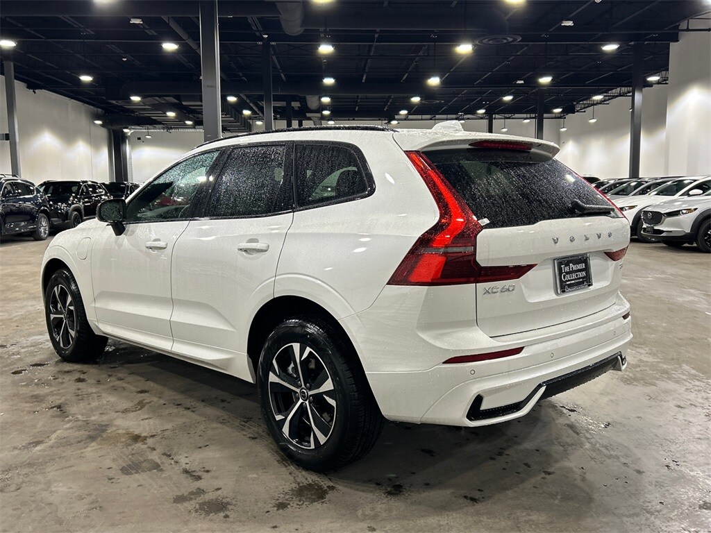 New 2026 Volvo XC60 plug-in hybrid T8 Core SUV