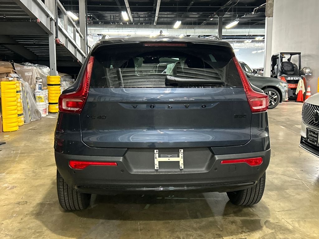 New 2026 Volvo XC40 B5 Ultra Black Edition SUV