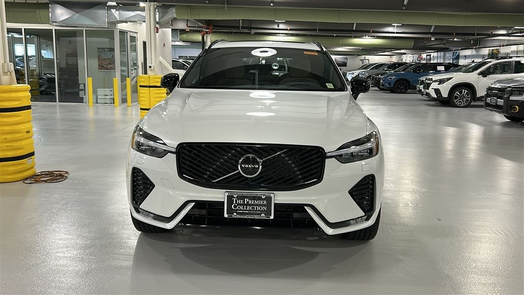 New 2026 Volvo XC60 B5 Plus SUV