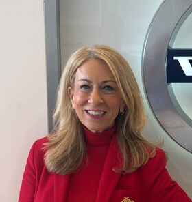 Staff member Robin Kelly from ID_558517